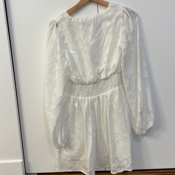 Dress - Picture 7 of 8